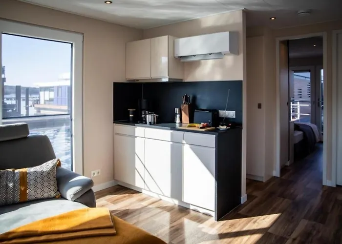 Hausboot Bahama Mama Hotel na wodzie *